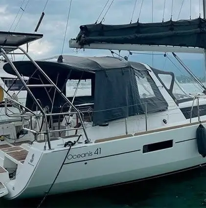 foto_benateau_perfil5 beneteau oceanis 41